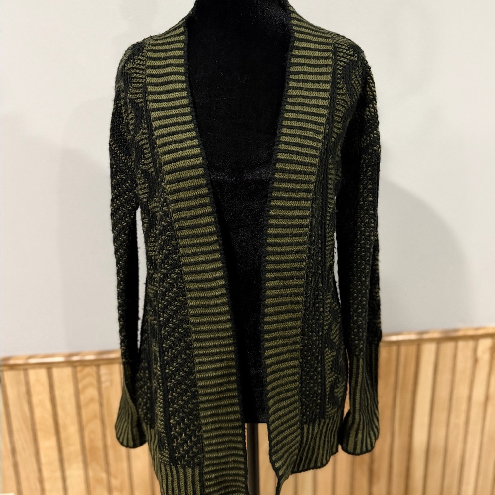 Romeo + Juliet Couture Olive Green & Black Chunky Knit Cardigan | Size Small